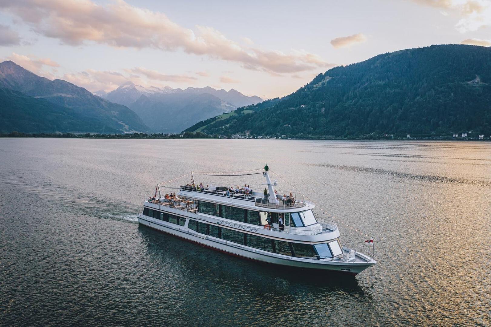 Hotel Gasthof Kroell - Inkl Nationalpark-Karte, 1 X Grossglockner Hochalpenstrasse Kostenlos, 1X Gerlos Alpenstrasse Kostenlos, Krimmler Wasserfaelle Kostenlos, Verschiedene Bergbahnen Kostenlos, Badesee Kostenlos, Bus & Zug Kostenlos, Genusskueche, นีเดิร์นซิลล์ ภายนอก รูปภาพ