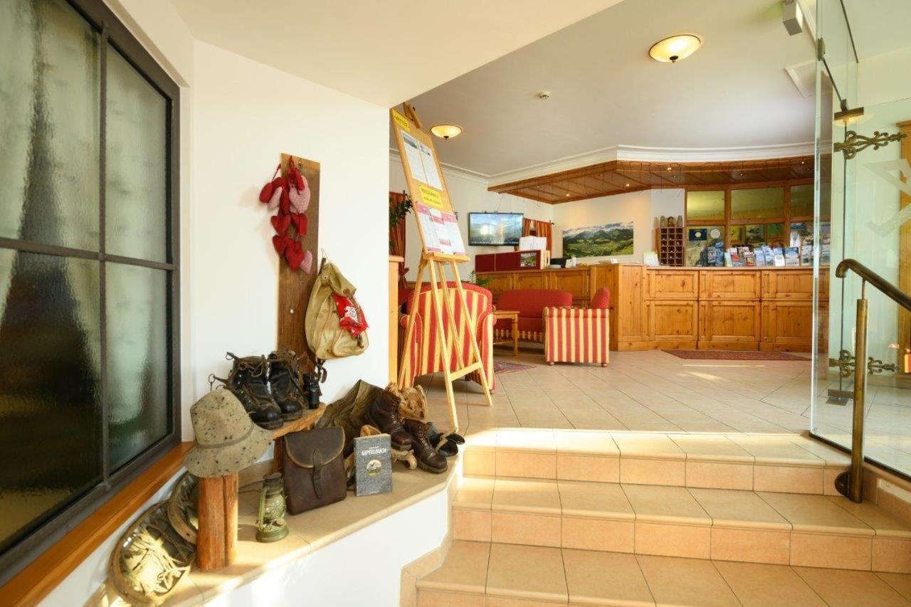 Hotel Gasthof Kroell - Inkl Nationalpark-Karte, 1 X Grossglockner Hochalpenstrasse Kostenlos, 1X Gerlos Alpenstrasse Kostenlos, Krimmler Wasserfaelle Kostenlos, Verschiedene Bergbahnen Kostenlos, Badesee Kostenlos, Bus & Zug Kostenlos, Genusskueche, นีเดิร์นซิลล์ ภายนอก รูปภาพ